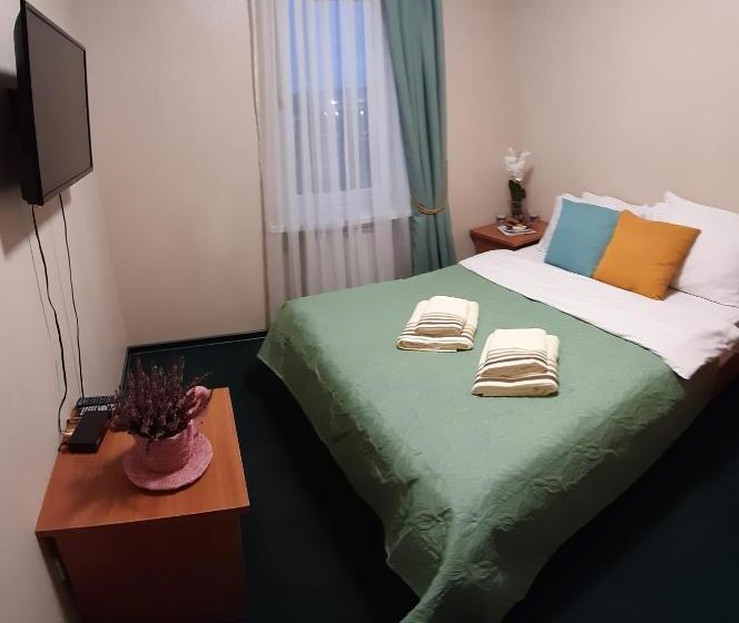 هتل готель опалковий замок