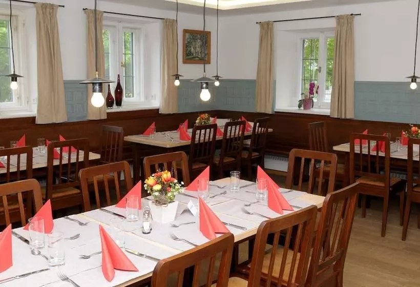 Hotelli Aiterbach Am Chiemsee