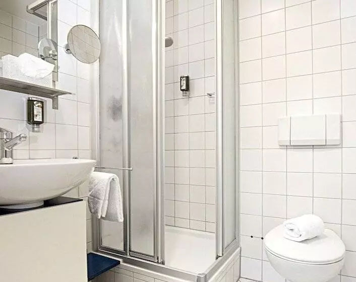 Hotelli Aiterbach Am Chiemsee