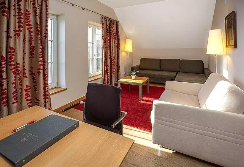 Hotelli Aiterbach Am Chiemsee