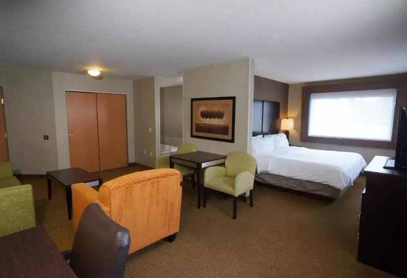 Creekside Hotel & Suites