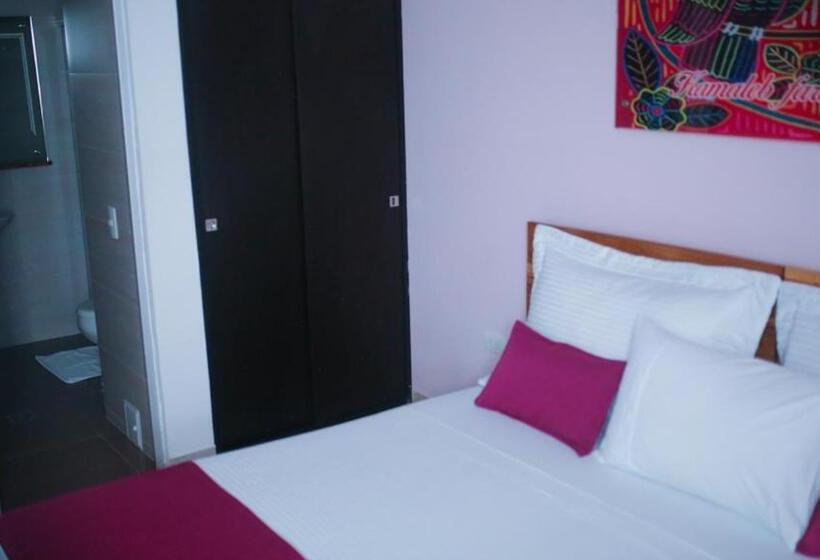 Hotel Kamaleb Farallones