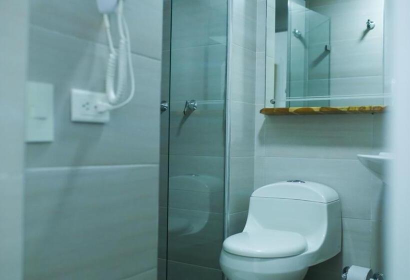 Hotel Kamaleb Farallones