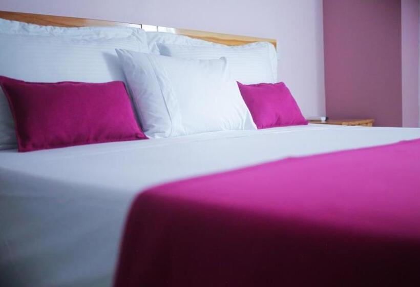 Hotel Kamaleb Farallones