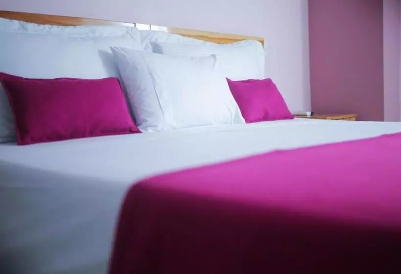 ホテル Kamaleb Farallones