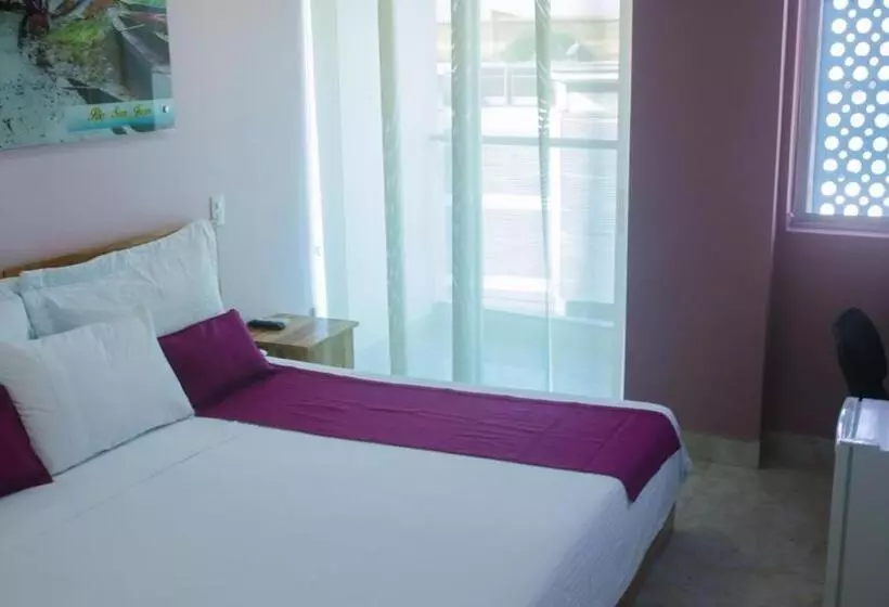 ホテル Kamaleb Farallones