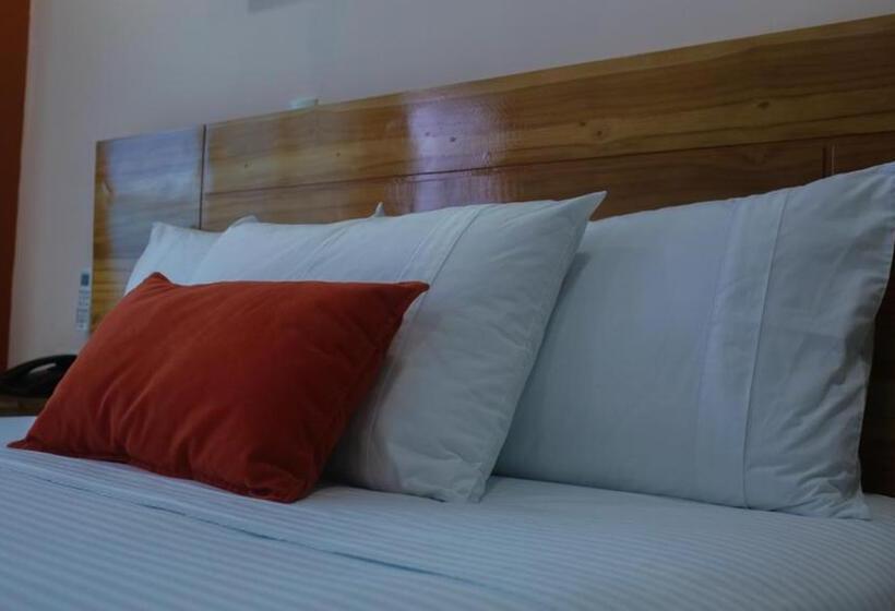 Hotel Kamaleb Farallones