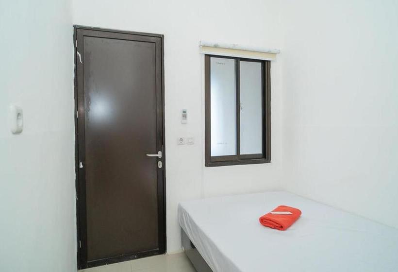 בית מלון כפרי Koolkost Syariah At Jalan Cemara Koja