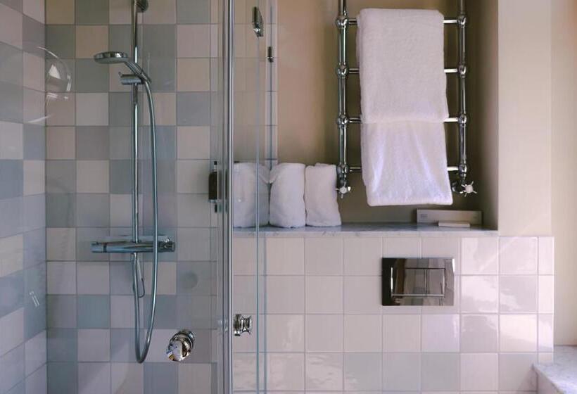 هتل Mimosa Suites