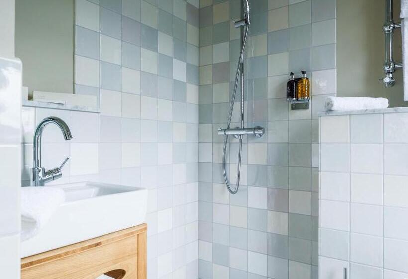 هتل Mimosa Suites