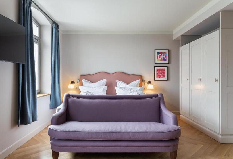 هتل Mimosa Suites