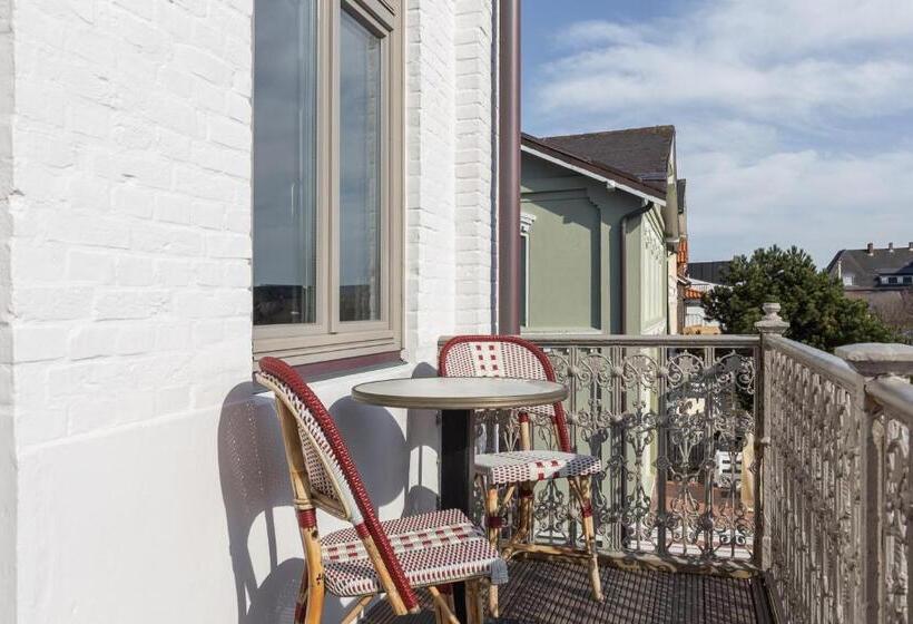 هتل Mimosa Suites