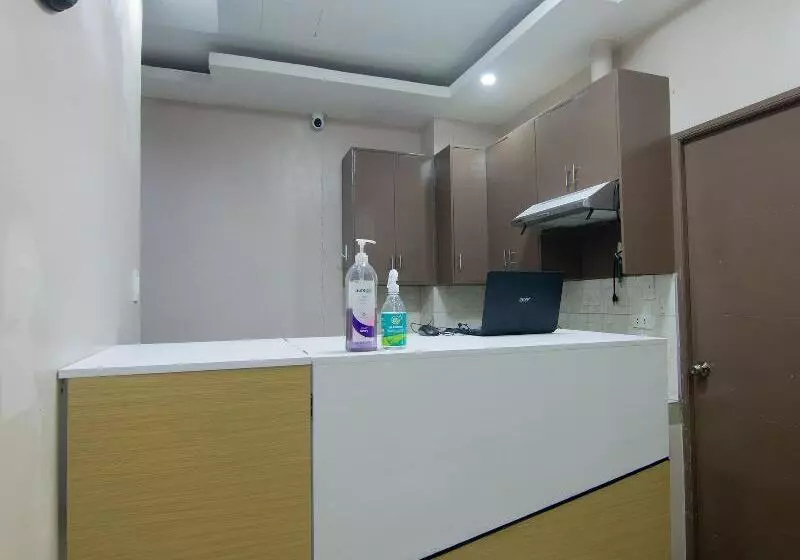 ホテル Oyo 766 Ichehan Apartments