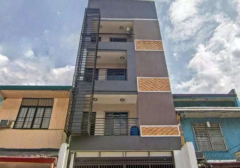 ホテル Oyo 766 Ichehan Apartments
