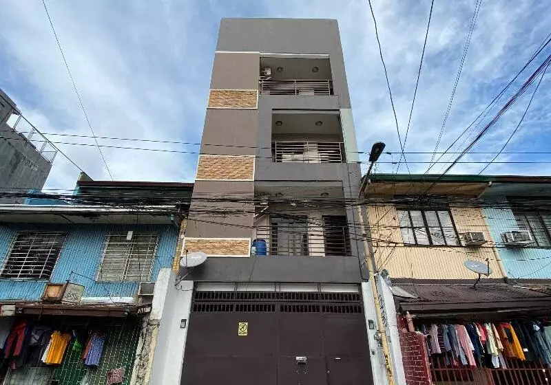 ホテル Oyo 766 Ichehan Apartments