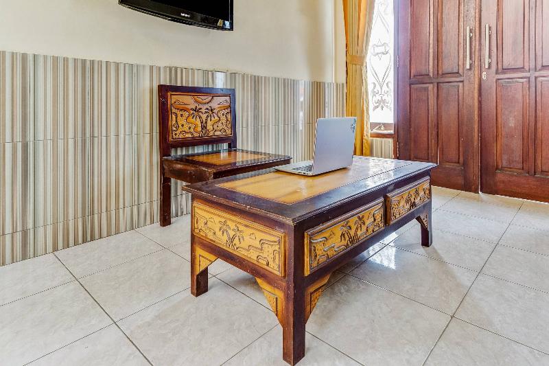 בית מלון כפרי Oyo 90318 Queen Nadine Guest House Syariah