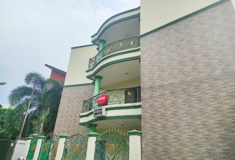 בית מלון כפרי Oyo 90323 Wisma Puspita Syariah