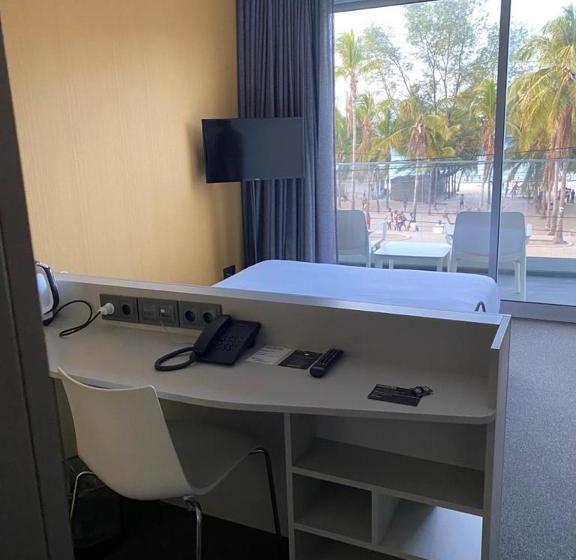 ホテル Pemba Express