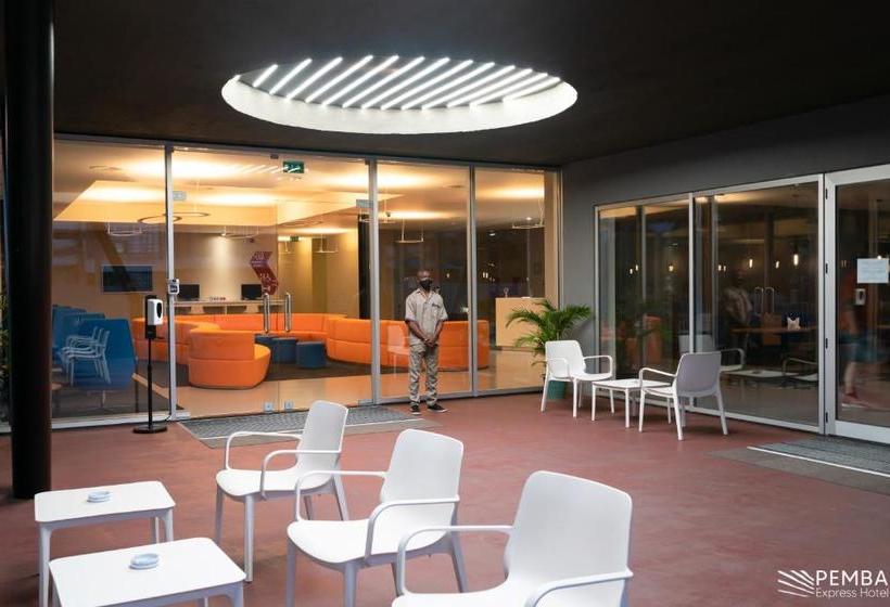 ホテル Pemba Express