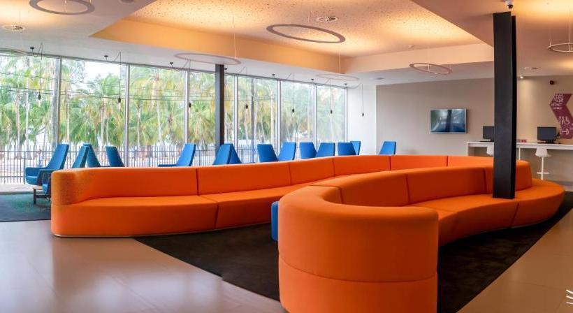 ホテル Pemba Express