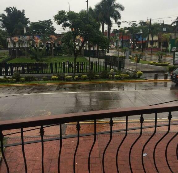 호텔 Suites Real Córdoba