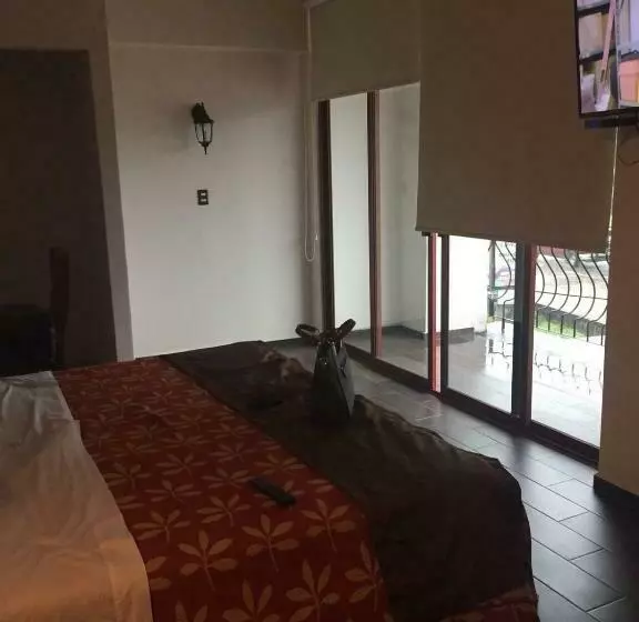 ホテル Suites Real Córdoba