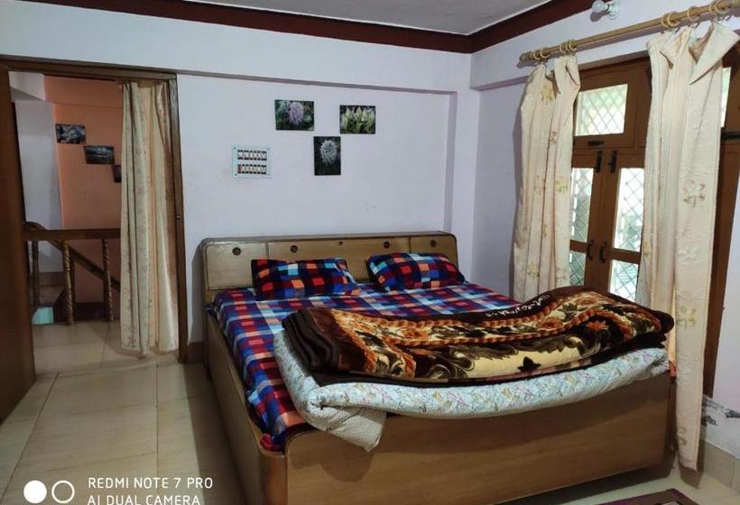 Hotelli Vamoose Badri Villa