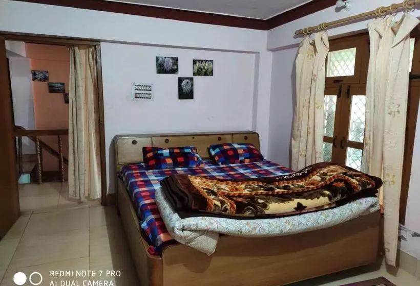 هتل Vamoose Badri Villa