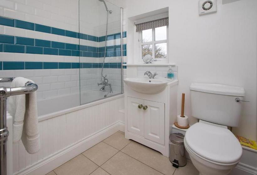 Пансион Salt Cellar By Condokeeper