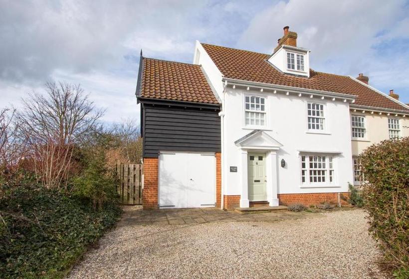 Пансион Salt Cellar By Condokeeper