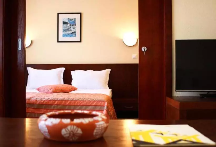 Hotelli Asti Art