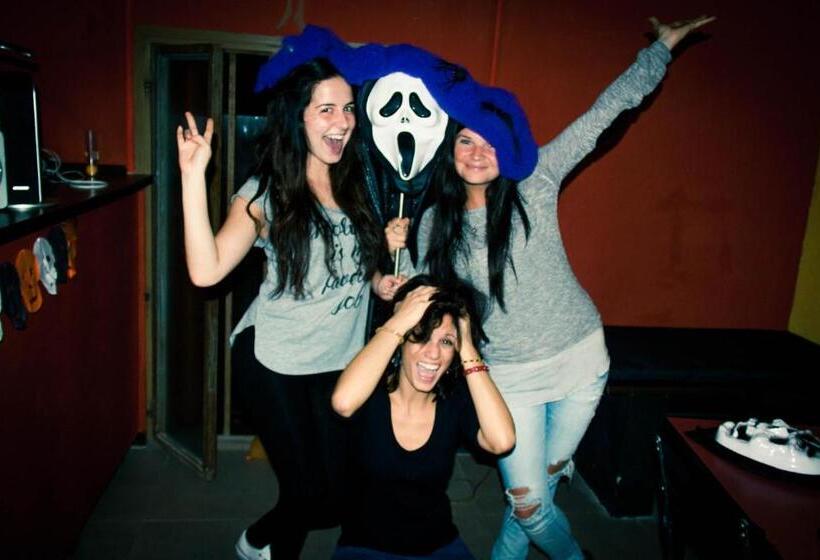 مسافرخانه Feetup Home Backpackers Valencia