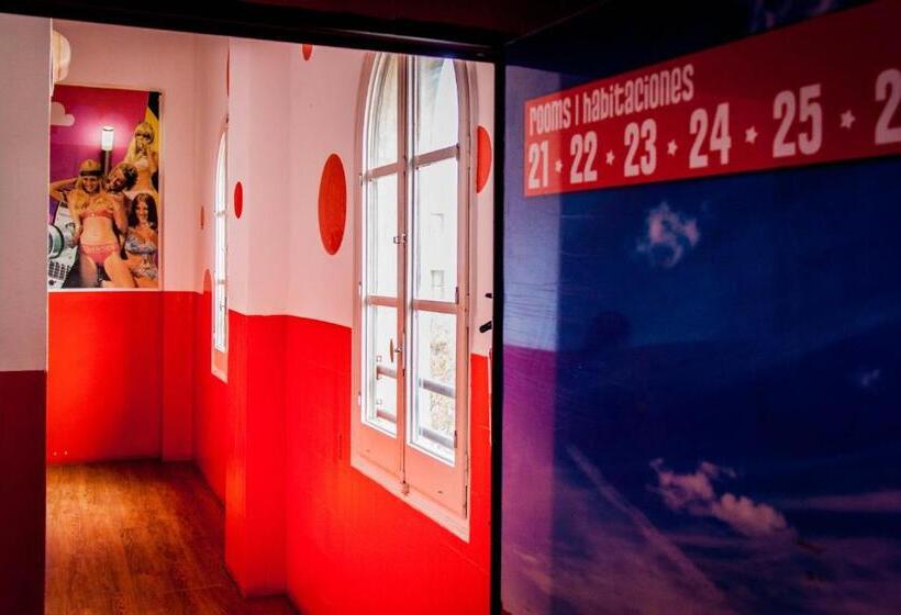 مسافرخانه Feetup Home Backpackers Valencia