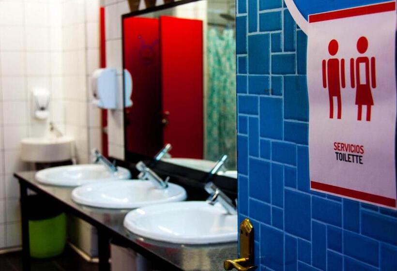 مسافرخانه Feetup Home Backpackers Valencia