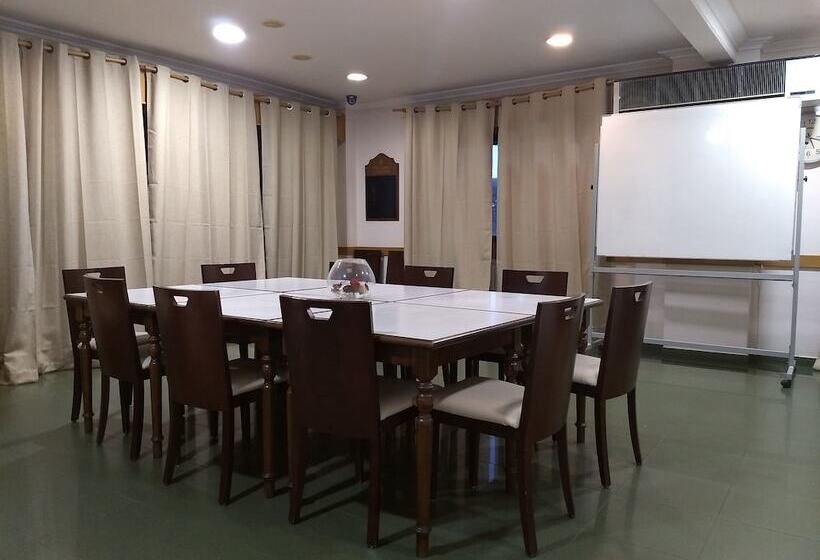 Avión By Bossh Hotels