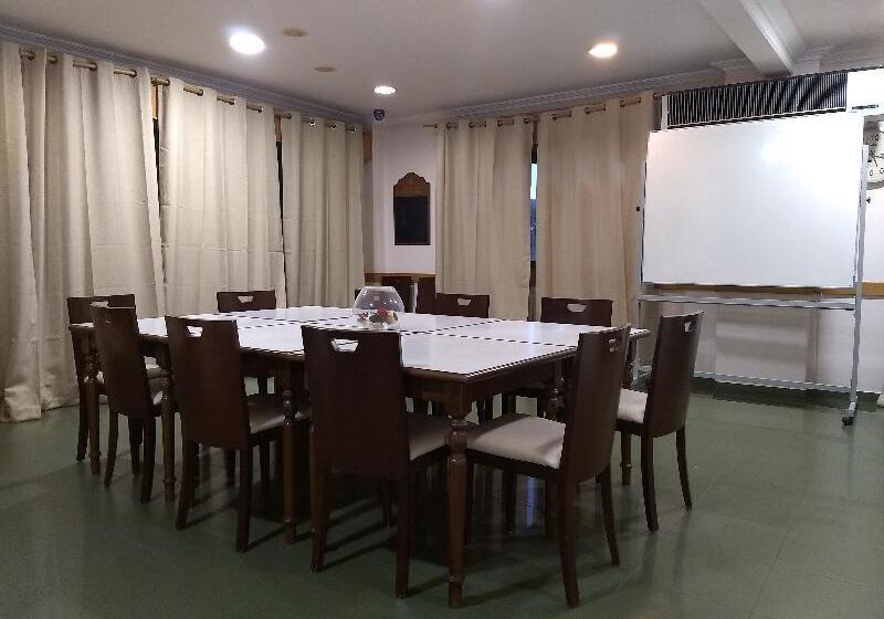 Avión By Bossh Hotels