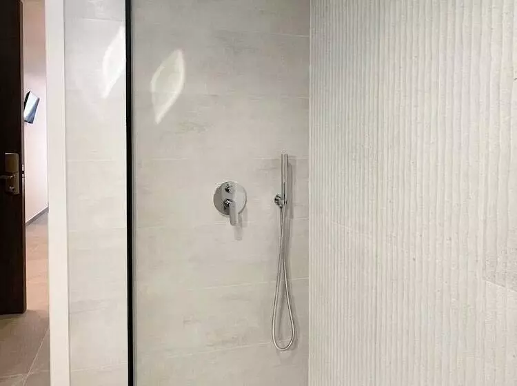 호텔 Quatre Llunes