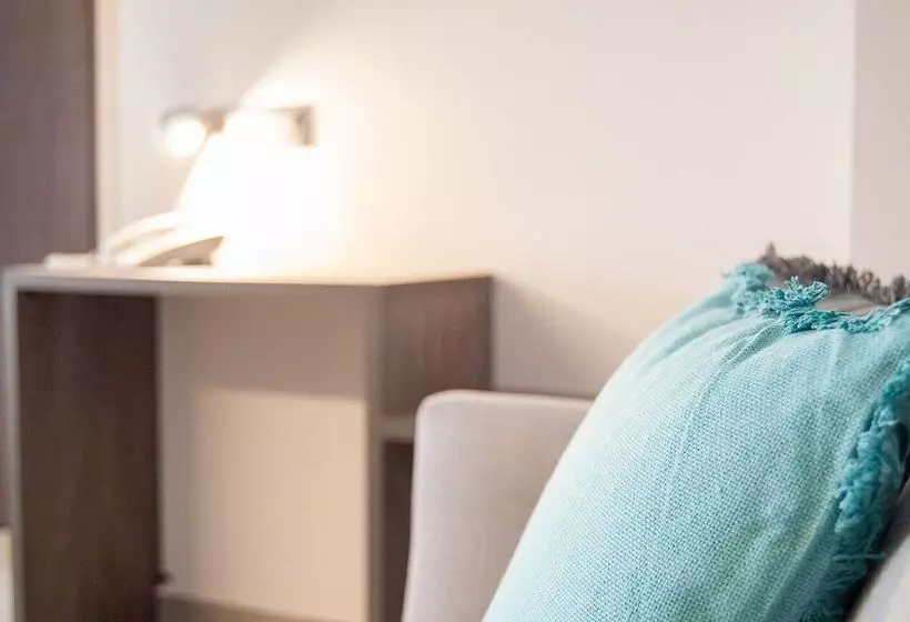 호텔 Quatre Llunes