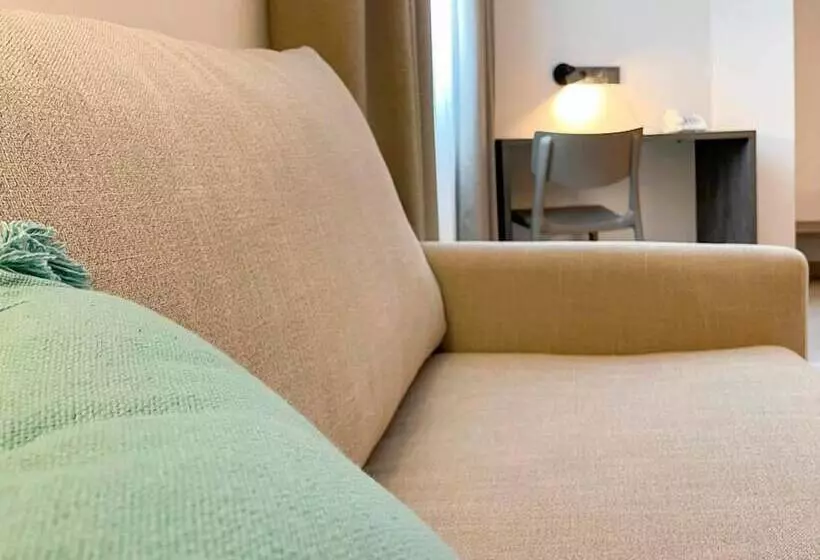 호텔 Quatre Llunes