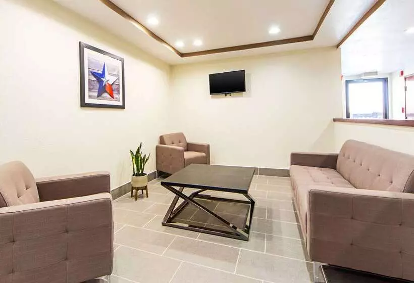 هتل Quality Inn Greenville I30