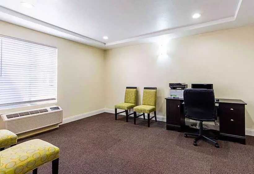 هتل Quality Inn Greenville I30