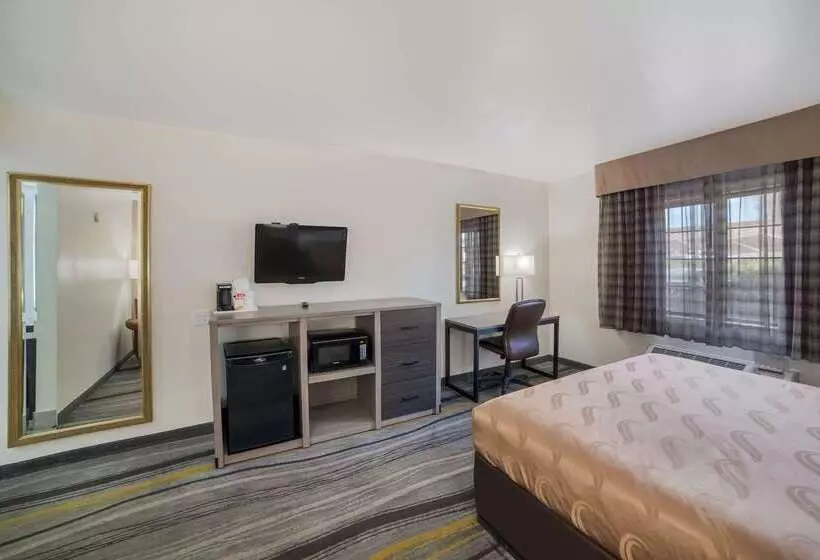 Отель Quality Inn & Suites Goodyear  Phoenix West