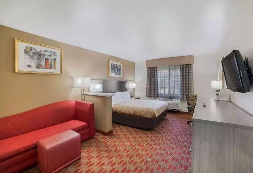 Отель Quality Inn & Suites Goodyear  Phoenix West