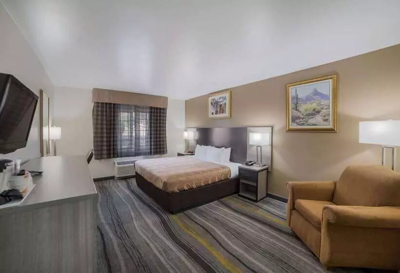 Отель Quality Inn & Suites Goodyear  Phoenix West