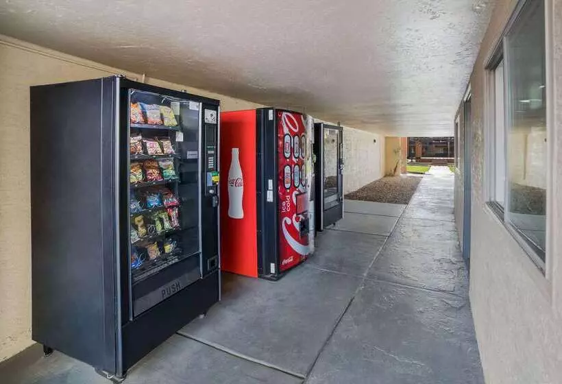 Отель Quality Inn & Suites Goodyear  Phoenix West