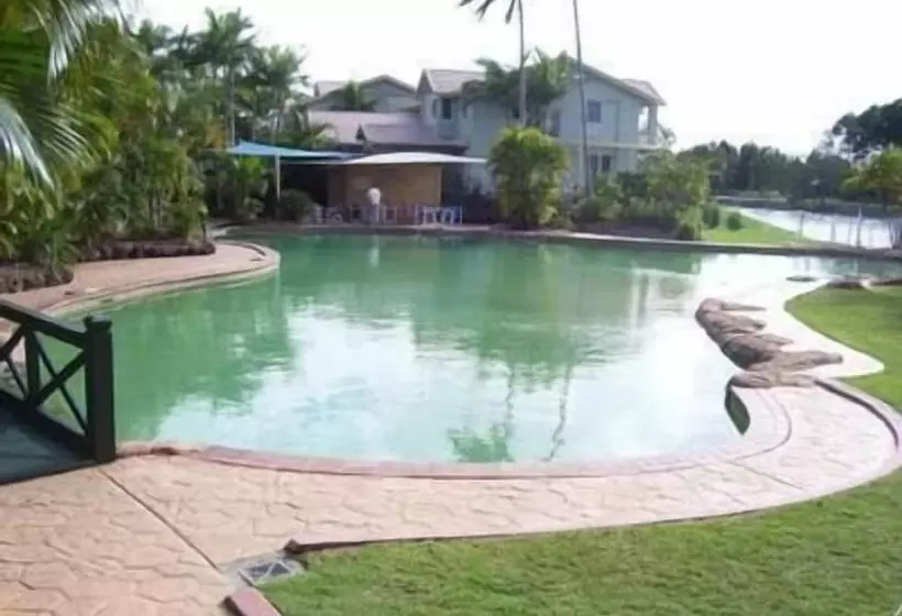 Отель Sailfish Cove