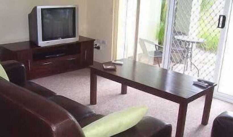 Отель Sailfish Cove