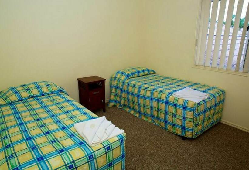 Отель Sailfish Cove