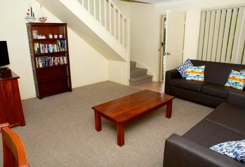 Отель Sailfish Cove