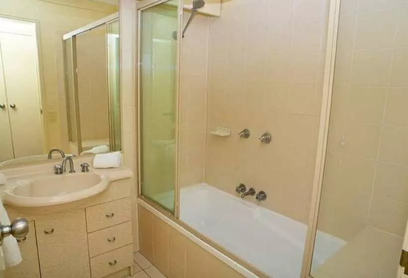 Отель Sailfish Cove